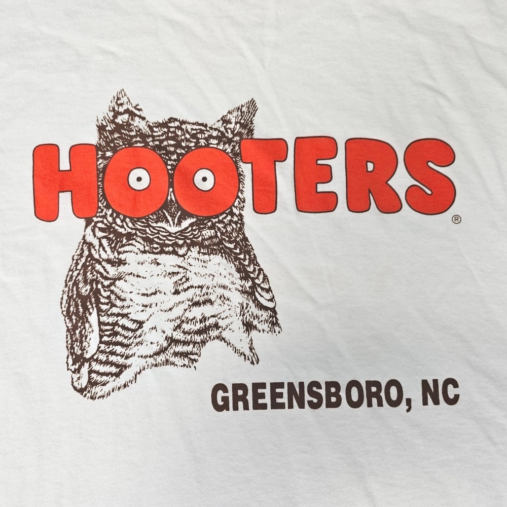Soffe Hooters Greensboro NC Graphic T-Shirt White Single Stitch Size XL Vintage